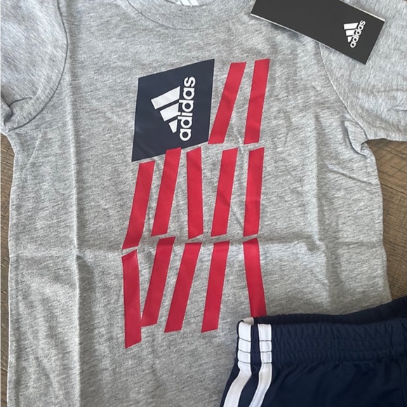 Adidas Toddler Boy Outfit - Picture 2 of 3